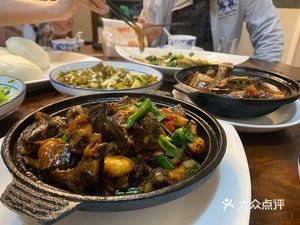 Hu Bu Local Cuisine