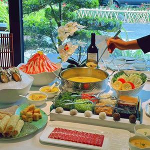 Xixi Likuo Seafood Hot Pot & Private Cuisine