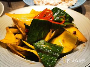Shenjia Dock Seafood Restaurant (Xin Luo Road Branch)