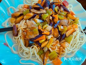 Lanzhou Hand-Pulled Noodles · Northwest Flavor
