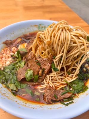 Mianzi Ge Xiangyang Beef Noodles (Lingjiao Lake Wanda Plaza Store)