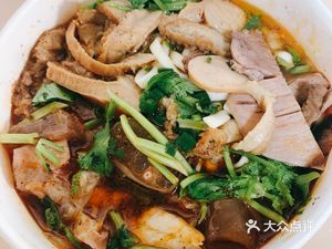 Beijing Huang Beef Noodle & Rice Noodle Shop (Yibiao Factory Dormitory Branch)