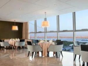 InterContinental Wuhan Hotel · Yue Ge Chinese Restaurant (Qingchuan Avenue Branch)