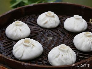 Yongtian Soup Dumplings
