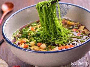 Shaanxi Specialty Snacks (Zuoling Street Yuchuan Community Store)