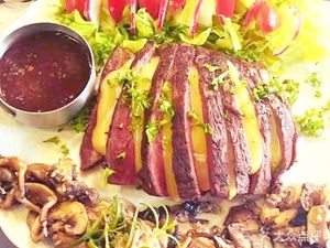 Le Jardin French-Themed Restaurant (The Wuhan 1911 Branch)