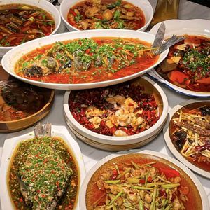 Five Blessings Sichuan-Hunan Cuisine