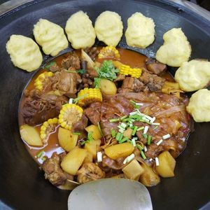 Northeastern Cuisine Iron Pot Stew Dumpling House (Bailing Road Branch)