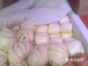 Deng's Steamed Rice Cakes and Buns
