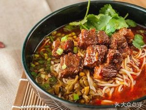 Hu's Beef Noodle Soup & Ox Offal Hot Pot