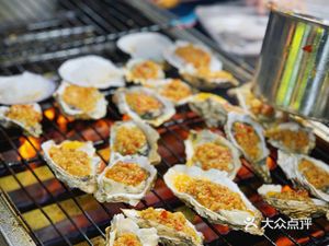 Only Sell Oyster and Clam Rice Noodles