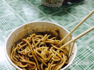 Liu Ji Hot Dry Noodles (Huailou Street Branch)
