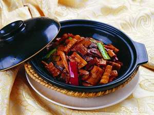 Braised Pork with Flatbread