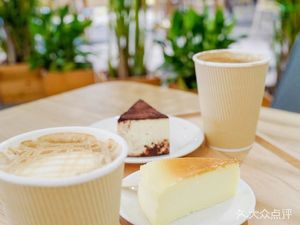 Luojia Coffee (Wanlin Art Museum Branch)