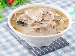 Henan Noodles with Stewed Meat
