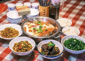 Changsha Lao Yi Family Kitchen (Baishazhou Branch)