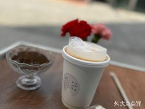 Baiju Coffee (Jinrongjie Rongyu Binjiang Store)