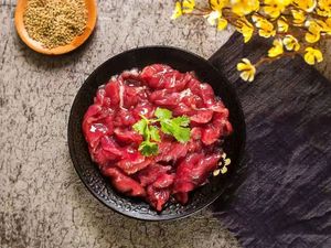 Zheng Chen · Boiled Beef Tripe Noodle Shop (Shouyi Store)