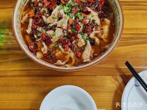 Hongmei Sichuan Cuisine (Zhou Tou Er Lu Store)