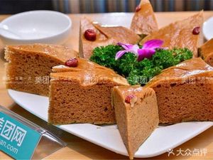 Jingzhou Guokui and Cantonese Steamed Rice Rolls