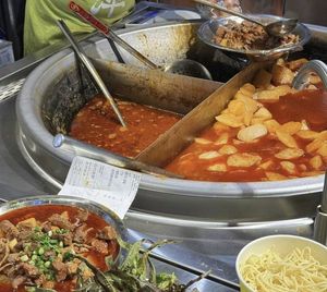 Tang Yamei Old Hot Pot (Houhu Renjia Store)