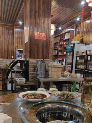 Huoshi Tuan Local Crucian Carp Jianghu Cuisine