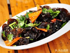 Xiaoshu Miao Northeast Cuisine · Iron Pot Stew