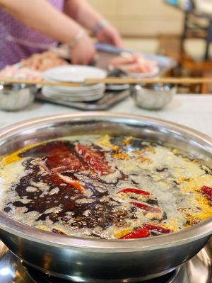 Ran Yi Fresh Vegetable Hot Pot (Binjiang Mingdu Store)