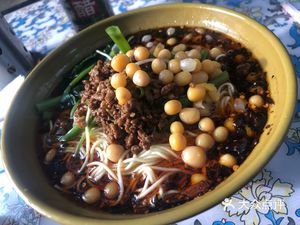Zeng Ji Hu La Ke Beef Noodles