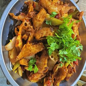 Yu Wei Special Dry Pot (Jinshan Road Branch)