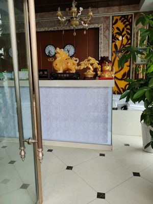 Aloft Business Hotel