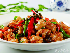 Erwa Sichuan Cuisine (Gaoseng Chuangfu Center Branch)