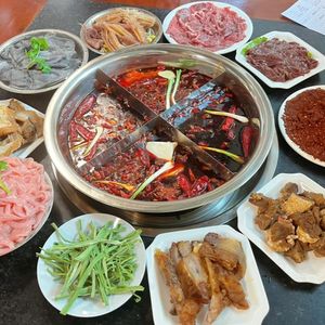 Dong Ma Hot Pot (Linjiangmen Head Office)