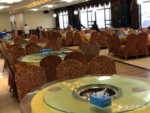 2048 Spicy Shrimp Tavern (Huangjue Lu Branch)