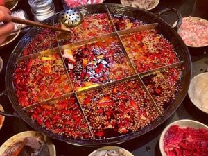 Jiannan Village Old Hot Pot (Chenjiaqiao Branch)