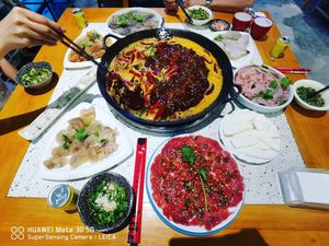 Lao Jiu Men Old Hot Pot (University Town Main Store)