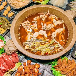 Lao Jiu Men Stone Pot Crucian Carp (Zengjia Branch)