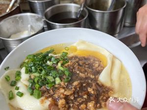Rong Chang Pogai Noodles Famous Snack