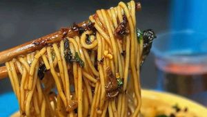 Yuwei Qiaotou Beef Noodles