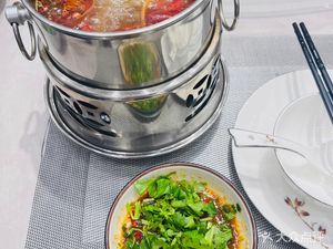 Yunfu Seafood and Beef Hot Pot (Fengjie Branch)