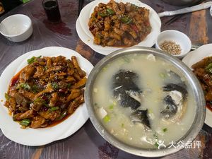 Ya Ge Xian Yu Zhuang