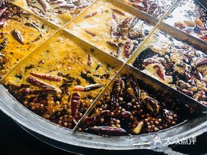 Er Wa Zi Old Hot Pot