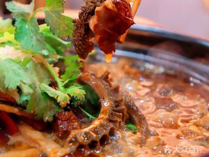 Lao Peng's Beef Tripe Hot Pot