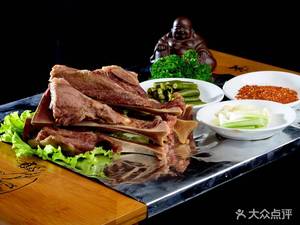Xiao's Home-style Cuisine (Hongxiang · Kangqiao Lifestyle Park Store)