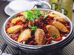 Guo Guo Xiang Special Dry Pot (Yingpan Road Branch)