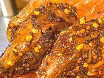 Ni Datou Mama Rabbit Head (Shizhi Li Food City)