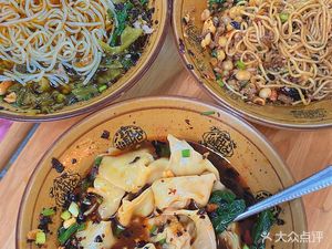 Auntie Liu's Spicy Beef Noodles (Liangjiang Jiayuan Branch)