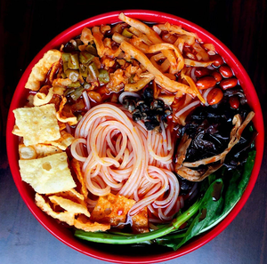 Tang's Liuzhou Luosifen (Huanqiu Shida Branch)