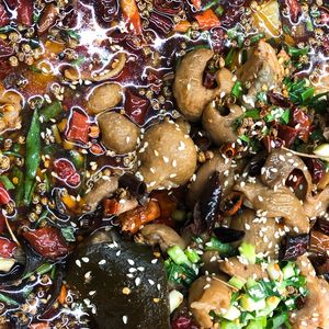 Fatty Intestine Chicken with Green Pepper Fish