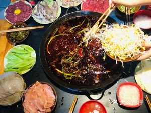 Wei Jia Old Hotpot (Lijiatuo Branch)